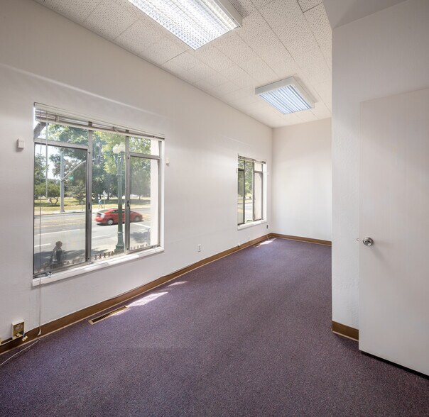 More Photos Of 270 Grand Ave, Oakland Office Residential For Sale