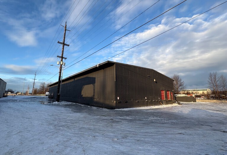 More Photos Of 135 N Post Rd, Anchorage Warehouse For Sale