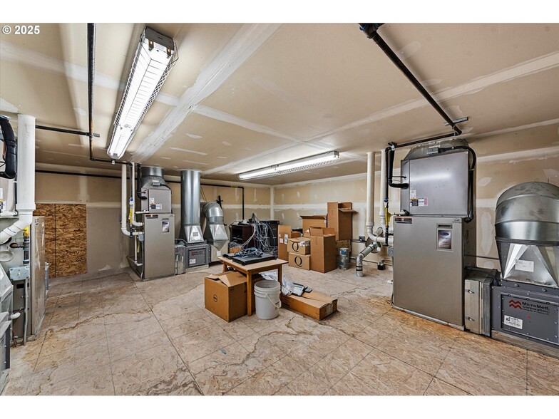 More Photos Of 2519 Cove Ave, La Grande Healthcare For Sale