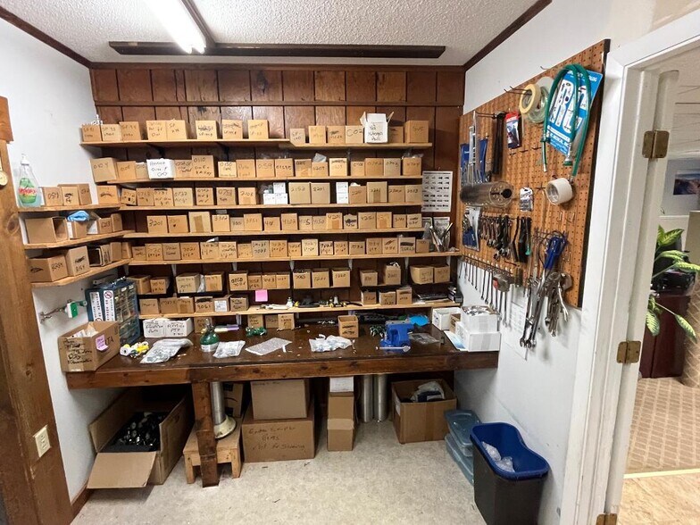 More Photos Of 284 Merrow Rd, Tolland Office For Lease