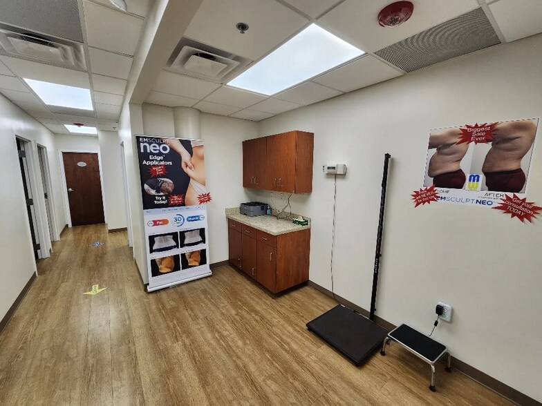 More Photos Of 411 Billingsley Rd, Charlotte Medical For Sale