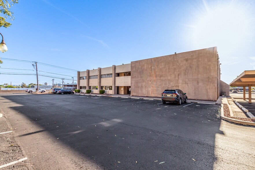 More Photos Of 740 E Highland Ave, Phoenix Medical For Lease