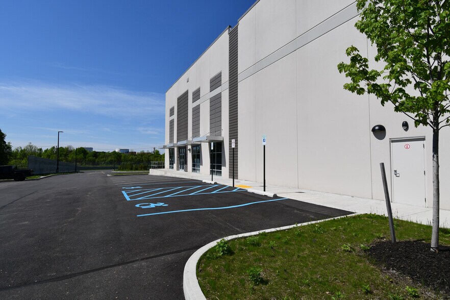 More Photos Of 124 Route 17K, Newburgh Distribution For Lease