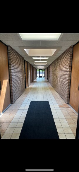 More Photos Of 42850 Schoenherr Rd, Sterling Heights Medical For Lease