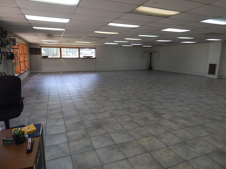 More Photos Of 11 Harvey St, Springfield General Retail For Sale