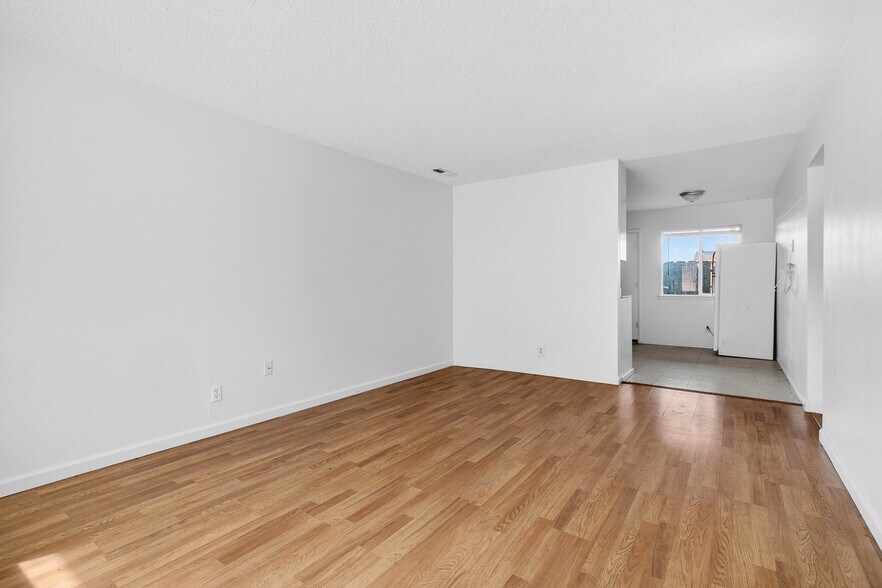 More Photos Of 1976 Edwards Ave, Merced Apartments For Sale