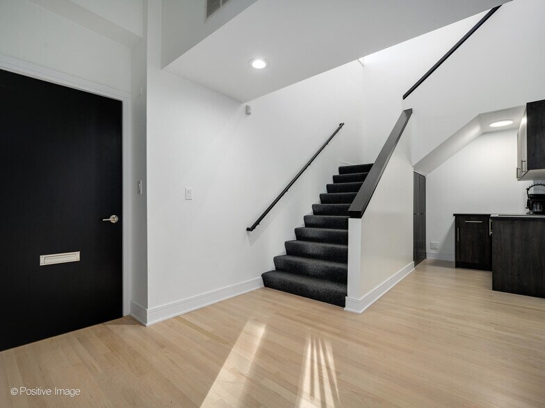 More Photos Of 660 LaSalle Pl, Highland Park Loft Creative Space For Lease