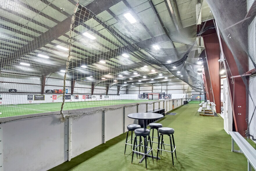 More Photos Of 1856 Nimitz Dr, De Pere Distribution For Lease