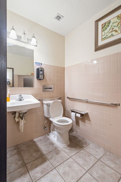 More Photos Of 5335 Broadmoor Cir NW, Canton Hotel For Sale