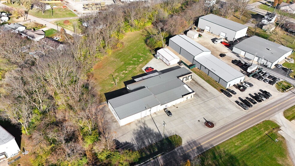 More Photos Of 200 Industry Dr, Carlisle Warehouse For Lease