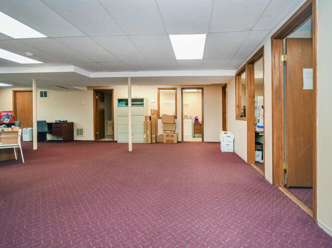 More Photos Of 811 Old Country Rd, Plainview Office Residential For Lease