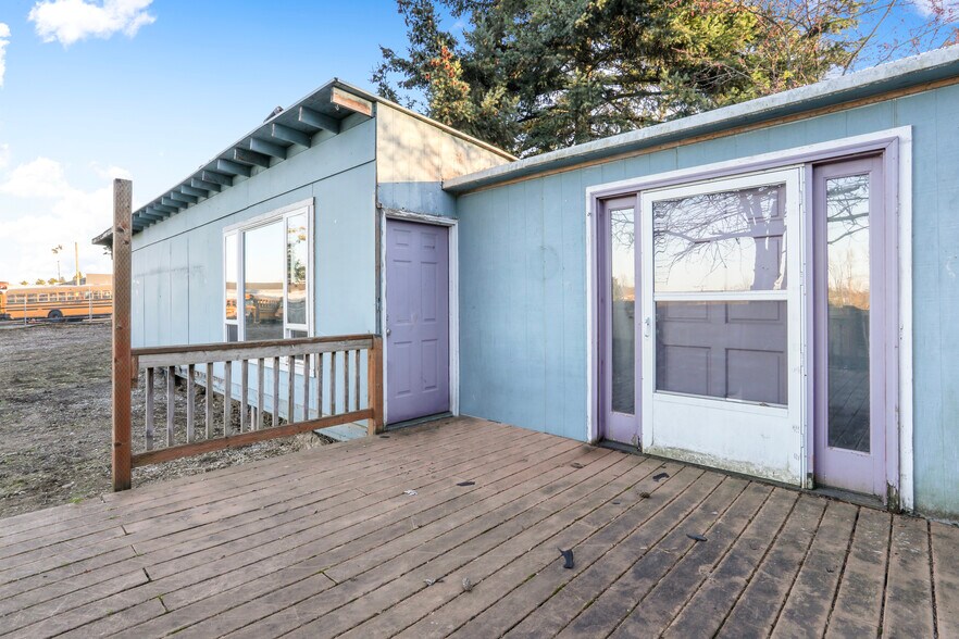 More Photos Of 6350 NE 66th Ave, Portland Flex For Sale