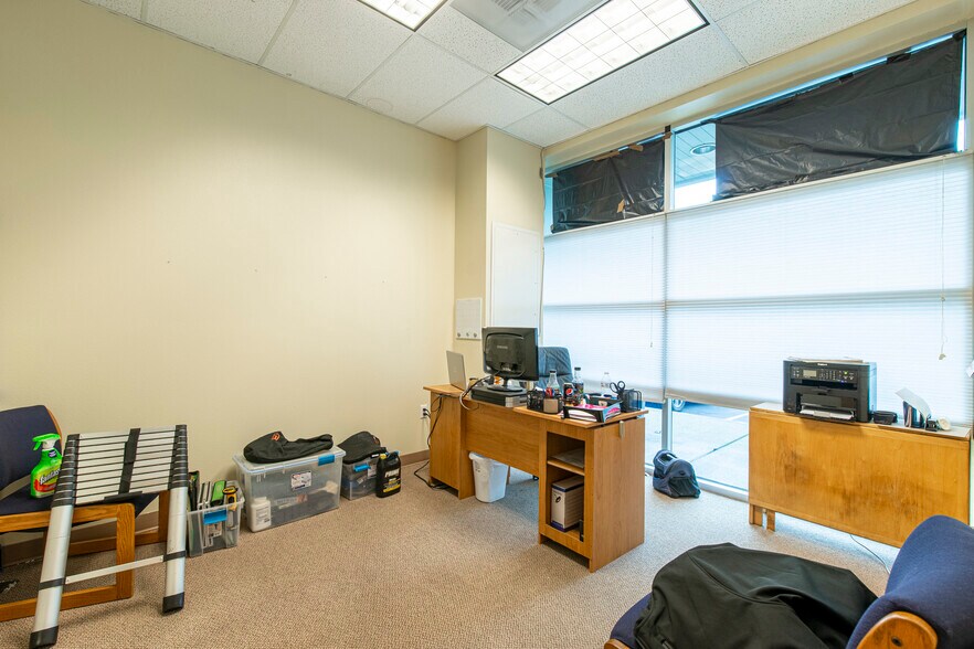 More Photos Of 3535 Del Webb Ave NE, Salem Warehouse For Lease