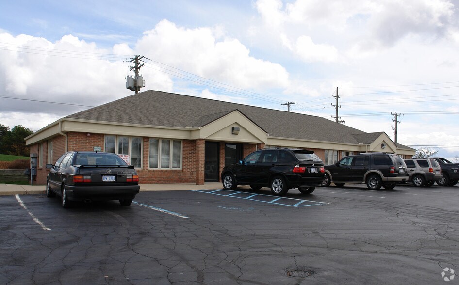 More Photos Of 131-137 Keveling Dr, Saline Medical For Sale