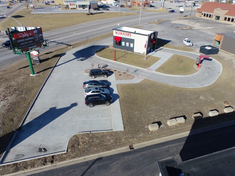 More Photos Of 630 Tenney St, Kewanee General Retail For Sale