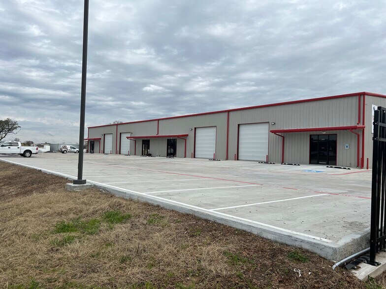 More Photos Of 16712 Grant, Cypress Light Manufacturing For Lease