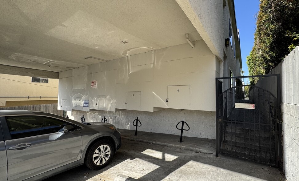 More Photos Of 824 Maple St, Santa Monica Apartments For Sale