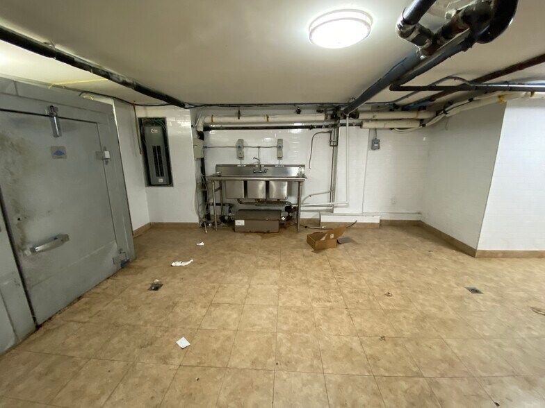 More Photos Of 886-894 1st Ave, New York Apartments For Lease