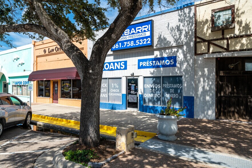 More Photos Of 336 S Commercial St, Aransas Pass Medical For Lease