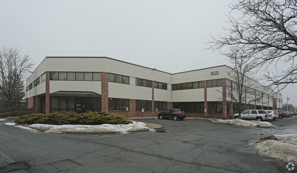 More Photos Of 950 New Loudon Rd, Latham Office For Lease