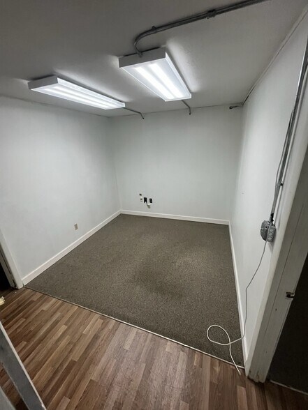 More Photos Of 4052 University Blvd S, Jacksonville General Retail For Sale