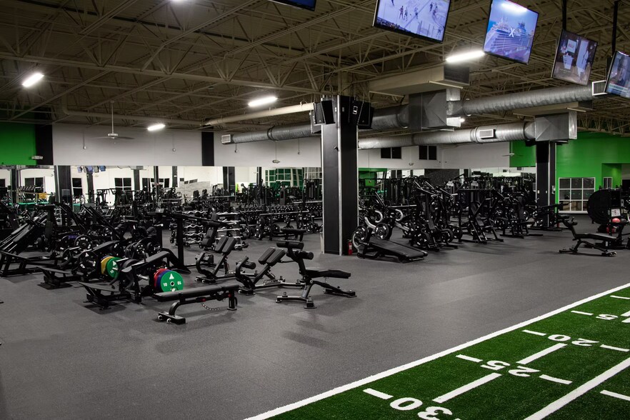 More Photos Of 250 NW Peacock Blvd, Port Saint Lucie Health Club For Lease