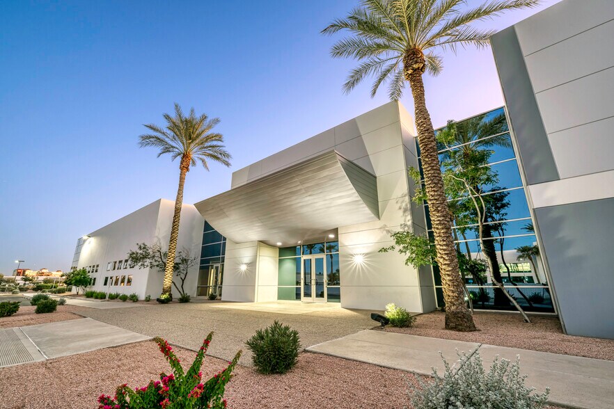 More Photos Of 3157 E Elwood St, Phoenix Flex For Lease