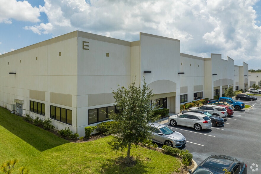 More Photos Of 4610-4630 Eagle Falls Pl, Tampa Warehouse For Lease