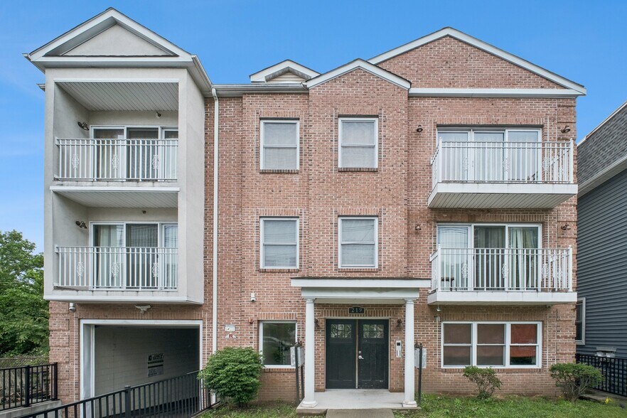 Primary Photo Of 219 Summer Ave, Newark Apartments For Sale