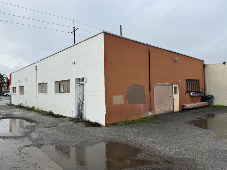 More Photos Of 905-907 E Alisal St, Salinas Storefront For Lease