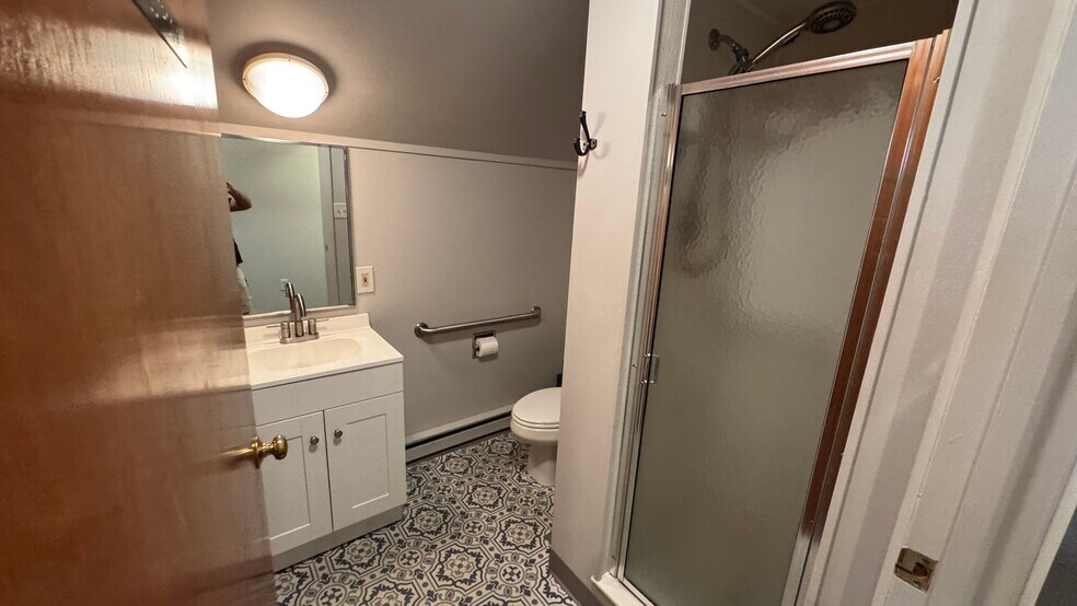 More Photos Of 1850 Friedensville Rd, Bethlehem Office For Lease