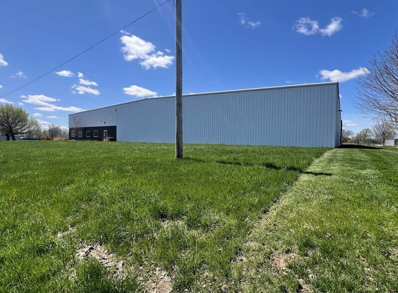 More Photos Of 1508 George Brown Dr, Marshall Manufacturing For Lease