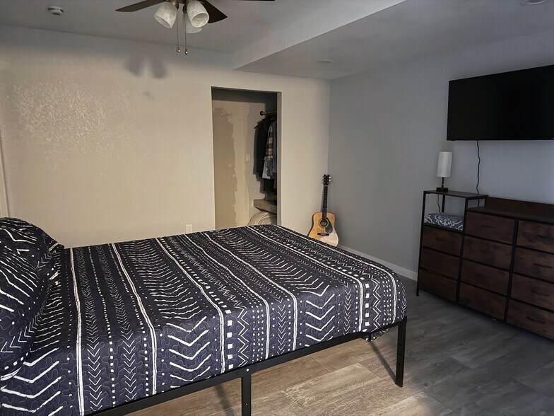 More Photos Of 2123 15th St, Lubbock Apartments For Sale