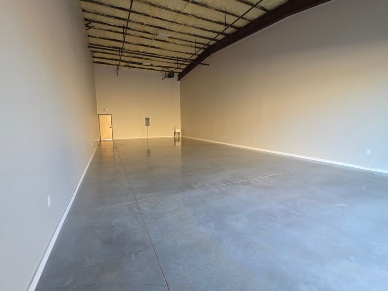 More Photos Of 401 Chitalpa St, Leander Office For Lease