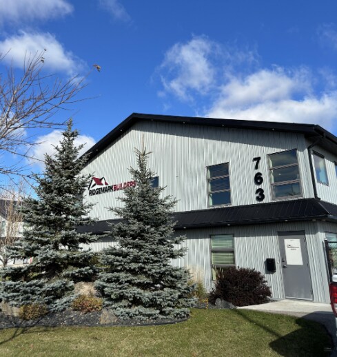 Primary Photo Of 763 Kapelus Dr, West St Paul Industrial For Lease