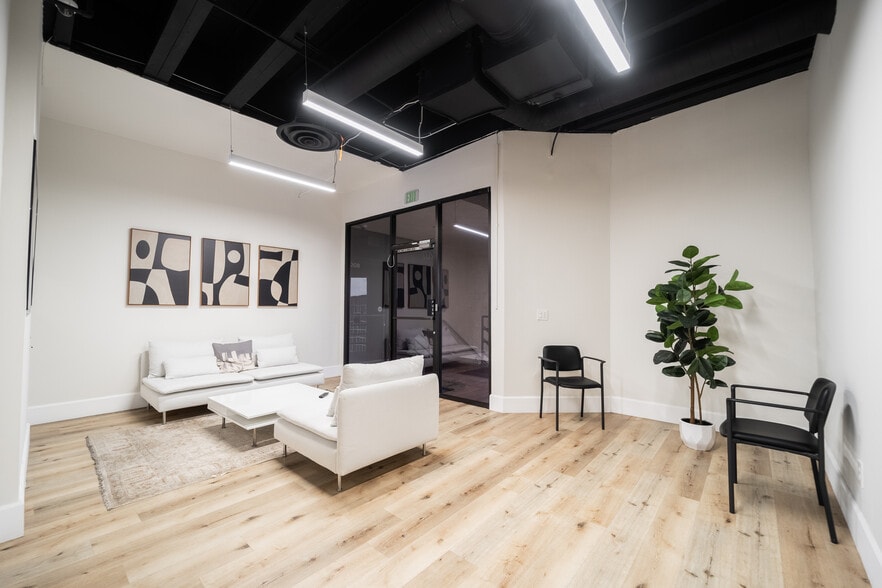 More Photos Of 3505 Cadillac Ave, Costa Mesa Office For Lease