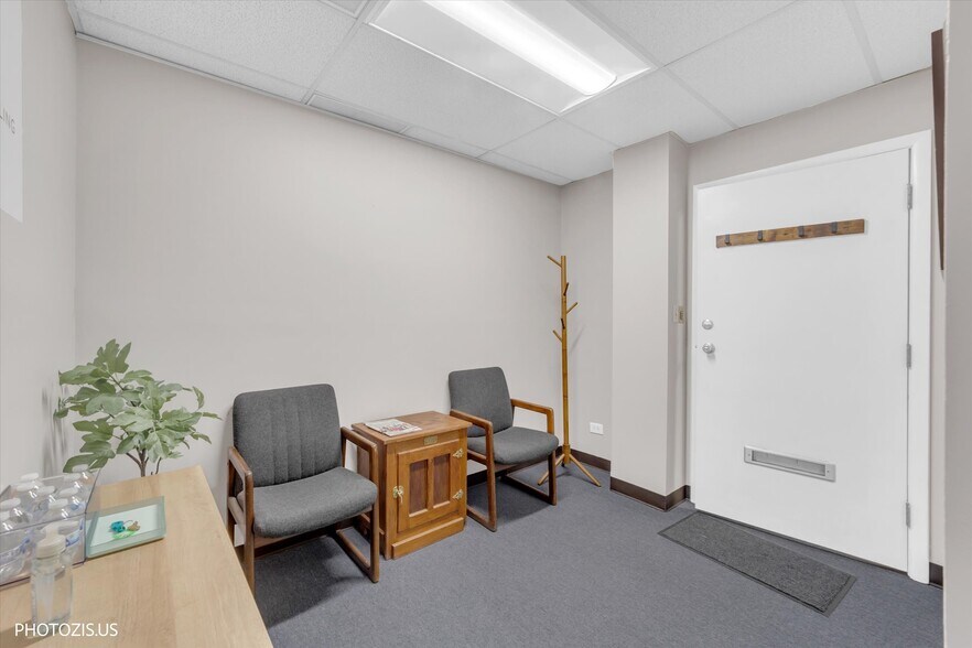 More Photos Of 5097 N Elston Ave, Chicago Medical For Sale