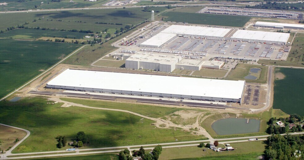 More Photos Of 44 Commerce Pky, West Jefferson Distribution For Sale