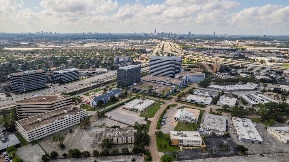 More Photos Of 2110 E Governors Cir, Houston Light Manufacturing For Sale