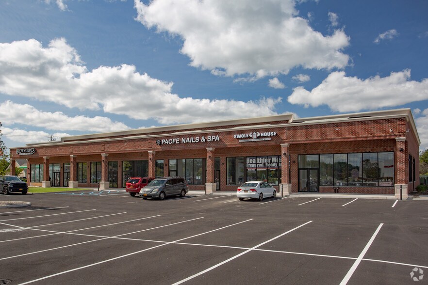 More Photos Of 1707-1759 Middle Country Rd, Centereach Unknown For Lease