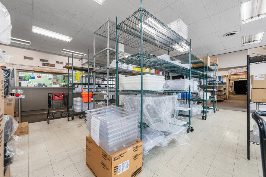 More Photos Of 2211 Gratiot Ave, Detroit Office For Sale