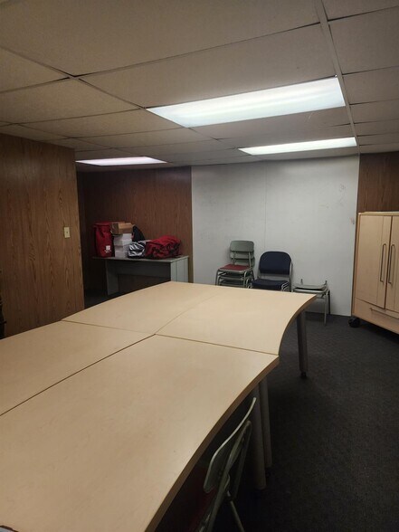 More Photos Of 935 S Ironwood Dr, South Bend Office For Sale