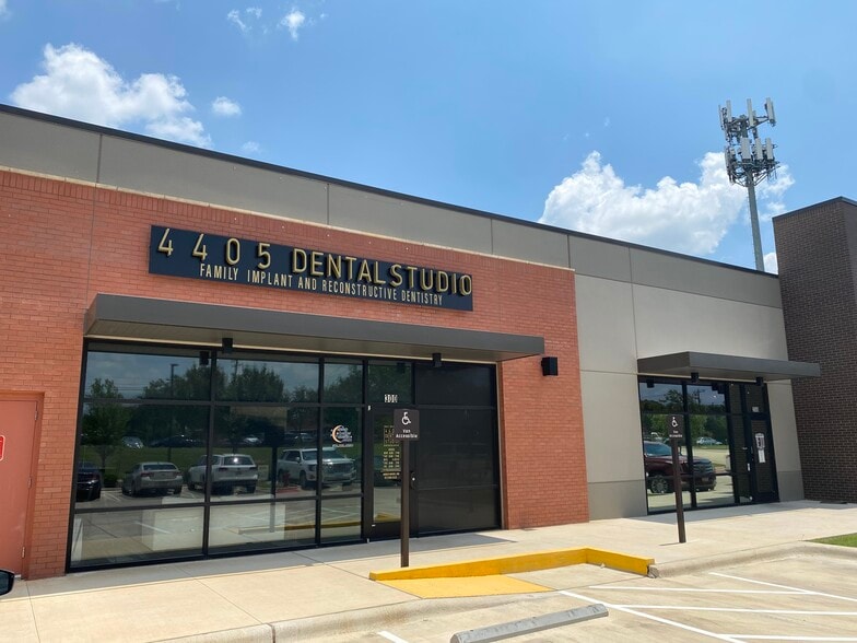 More Photos Of 4405 Williams Dr, Georgetown Storefront Retail Office For Lease