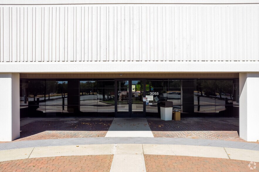 More Photos Of 3055 Comcast Pl, Livermore Office For Lease