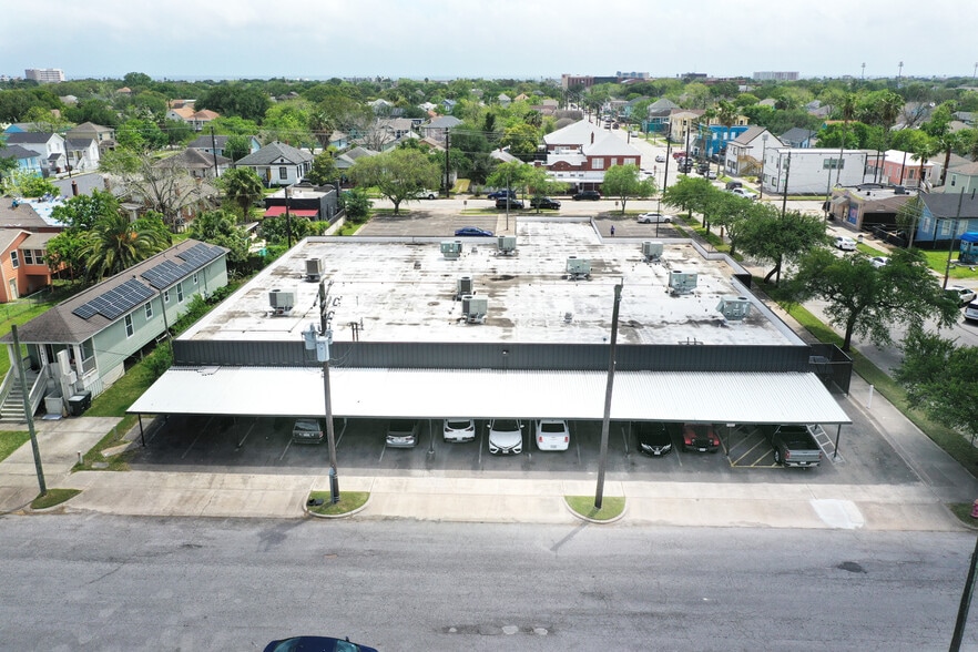More Photos Of 3828 Avenue N, Galveston Hospital For Lease