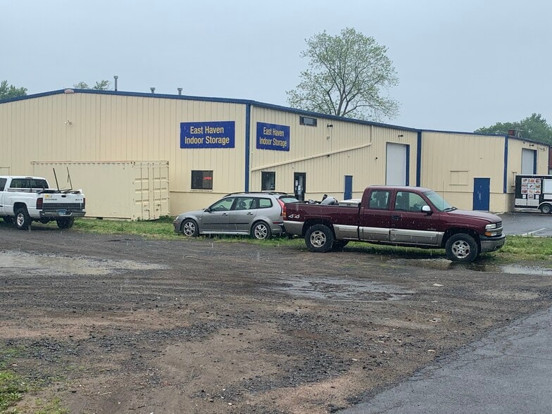 More Photos Of 5 Old Bradley St, East Haven Self Storage For Sale