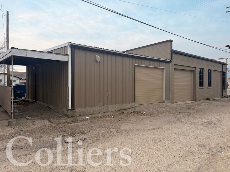 More Photos Of 207-217 10th Ave, Nampa Auto Repair For Sale