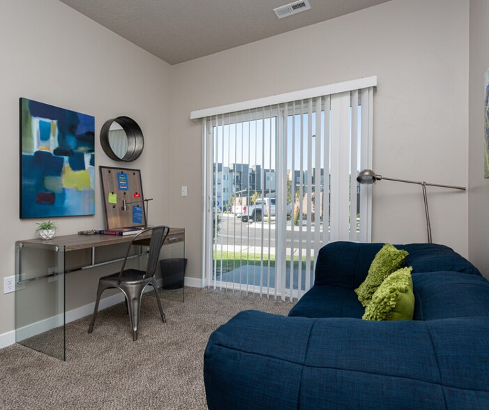 More Photos Of 624 E 300 N, Vineyard Multifamily For Sale