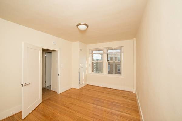 More Photos Of 1841 Columbia Rd NW, Washington Apartments For Lease