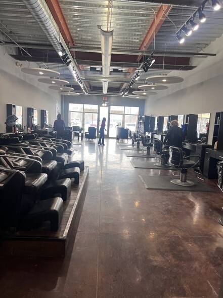 More Photos Of 1600 E Beltline Ave NE, Grand Rapids Storefront Retail Office For Lease